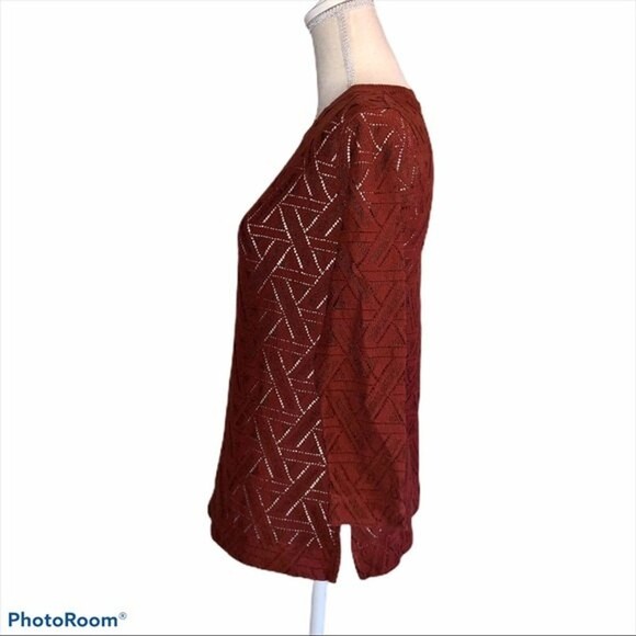 Banana Republic Women's Eyelet #/4 Sleeve blouse/top size XSP Maroon/Burgundy - Picture 2 of 5